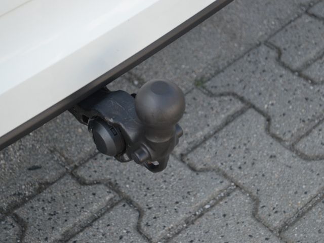 Volkswagen Golf VIII Variant 2.0 TDI Life AHK/LED/NAVI+VZE/ foto 16