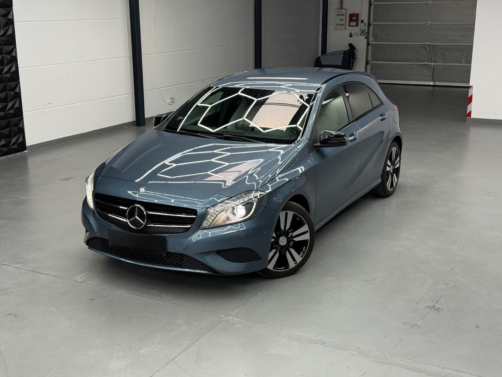 Mercedes-Benz A 200 AUTOMATIK*59 TKM*NIGHT*LEDER*NAVI*TÜV NEU foto 2