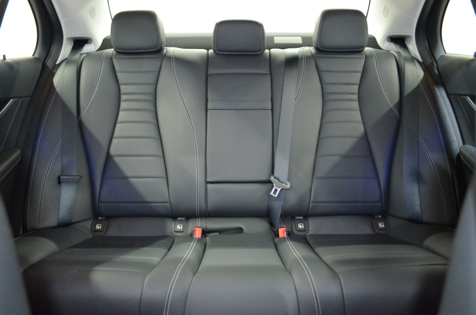 Mercedes-Benz E 400 D 9G 4M AMG-LINE"DISTR+"MMY"AHK"SITZKLM"RV foto 11