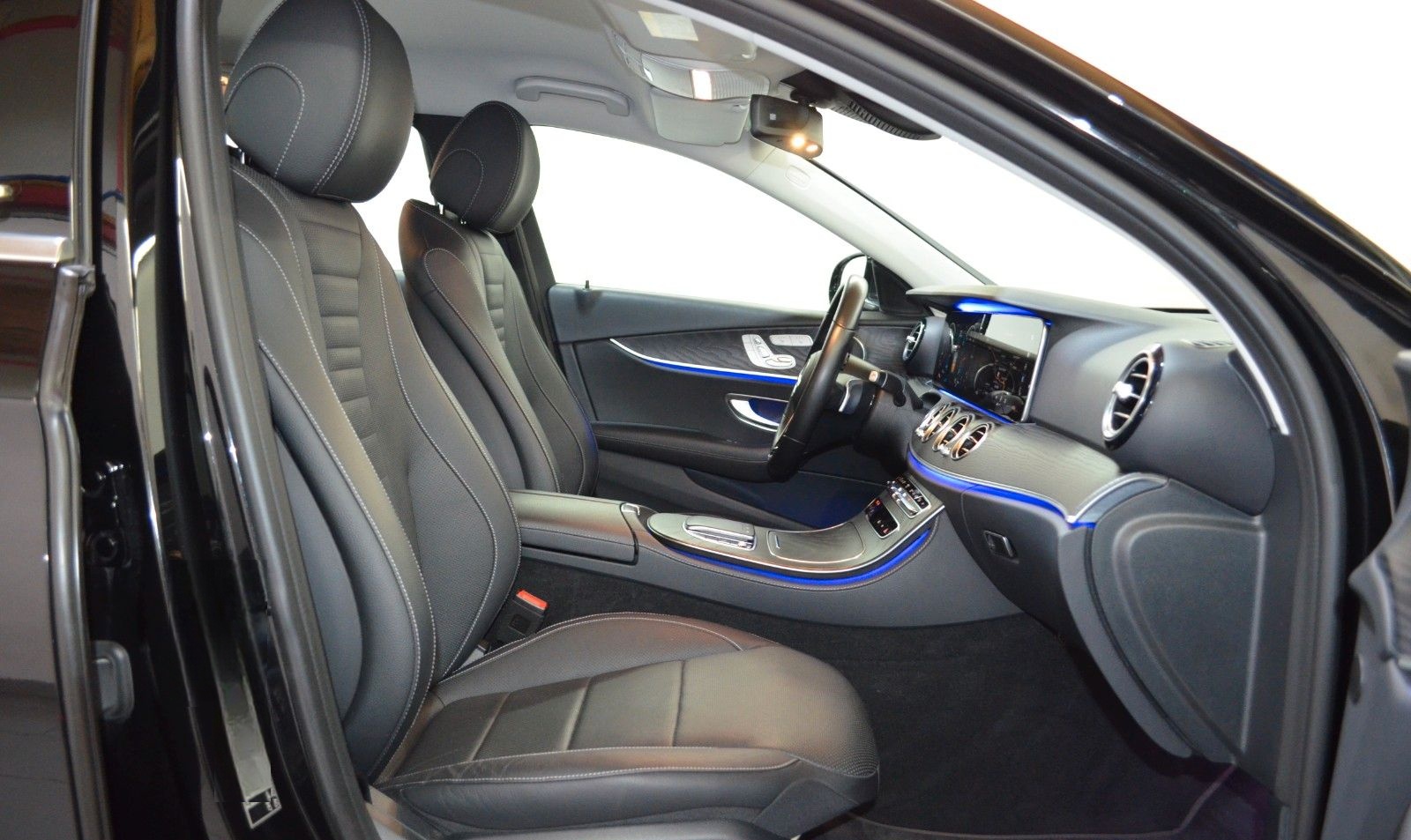 Mercedes-Benz E 400 D 9G 4M AMG-LINE"DISTR+"MMY"AHK"SITZKLM"RV foto 15