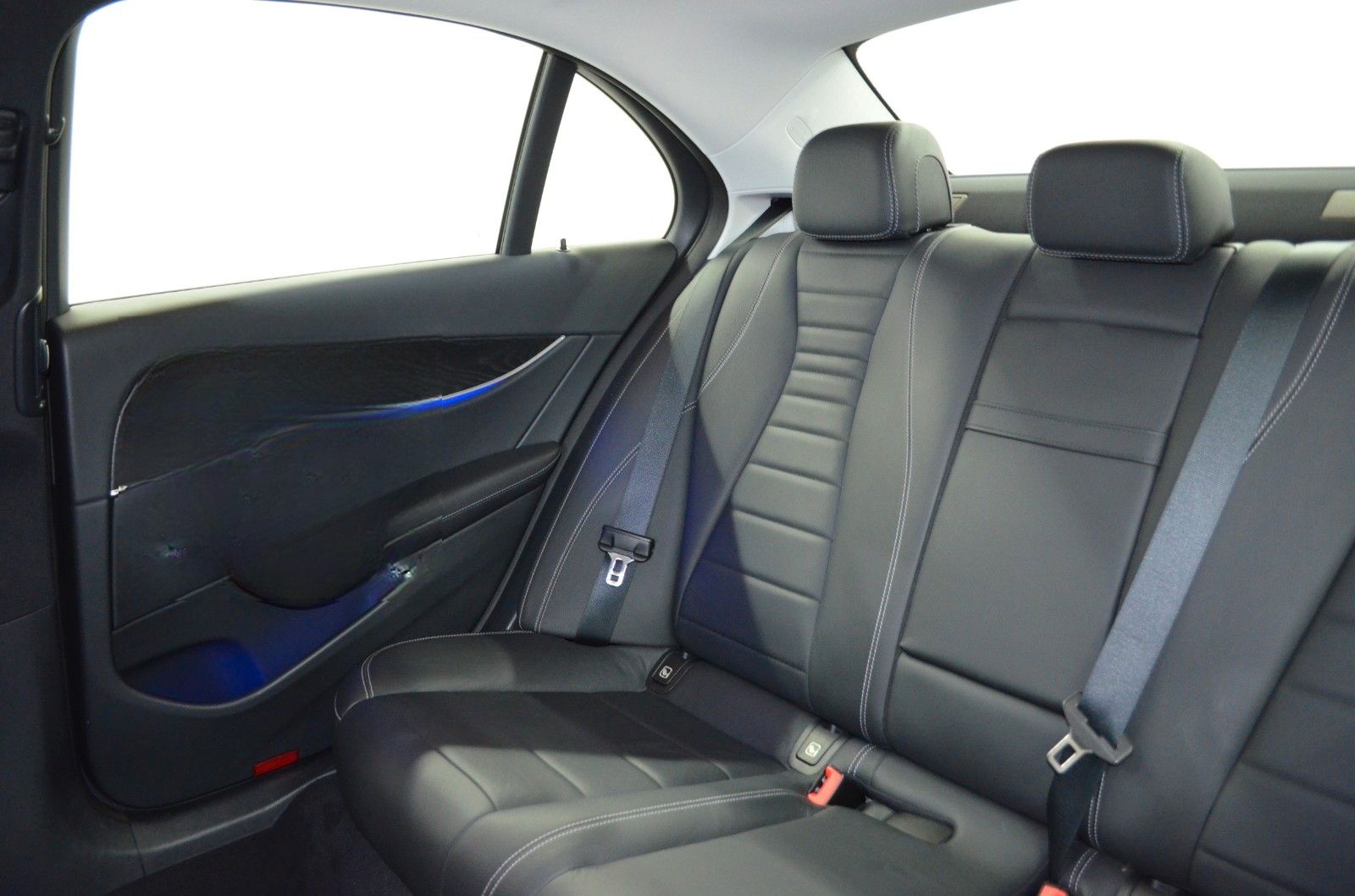 Mercedes-Benz E 400 D 9G 4M AMG-LINE"DISTR+"MMY"AHK"SITZKLM"RV foto 17