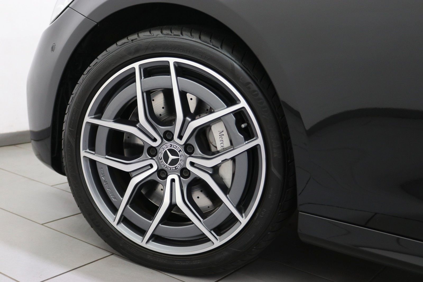 Mercedes-Benz E 400 D 9G 4M AMG-LINE"DISTR+"MMY"AHK"SITZKLM"RV foto 6