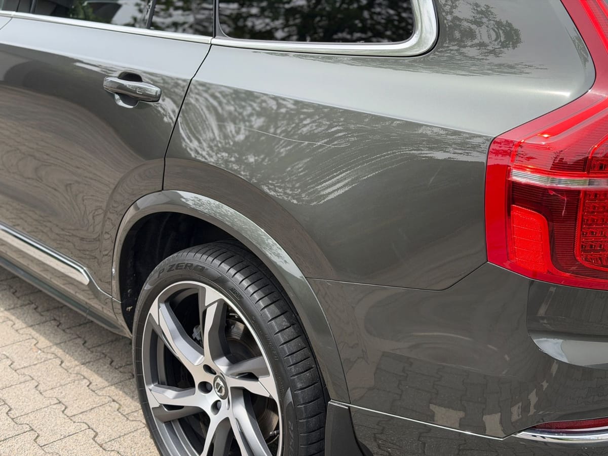 Volvo XC90 Inscription Plug-InHybrid 7.S Motorgeräusch foto 4