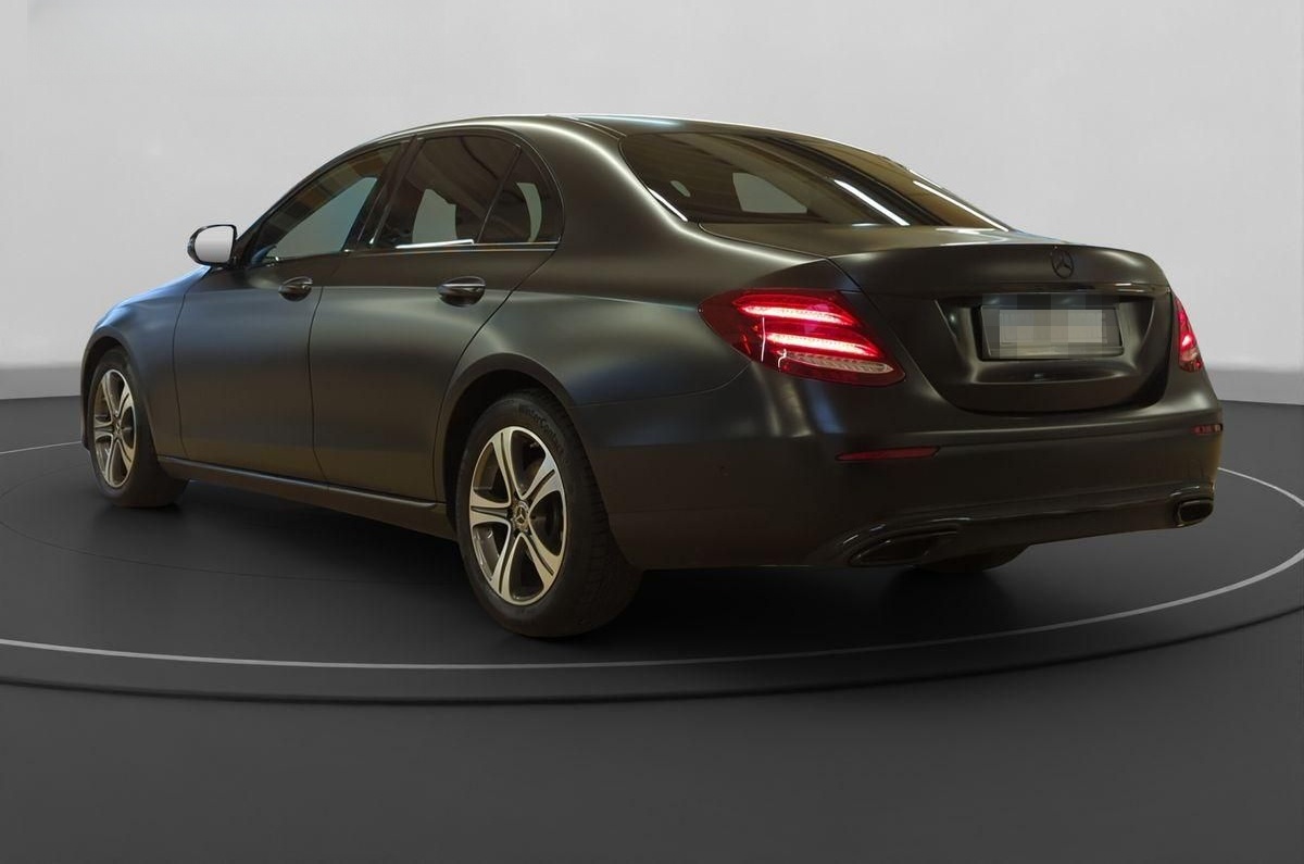 Mercedes-Benz E 300 2.0CDI AVANTGARDE STANDHEIZUNG+MULTIBEAM+W foto 4