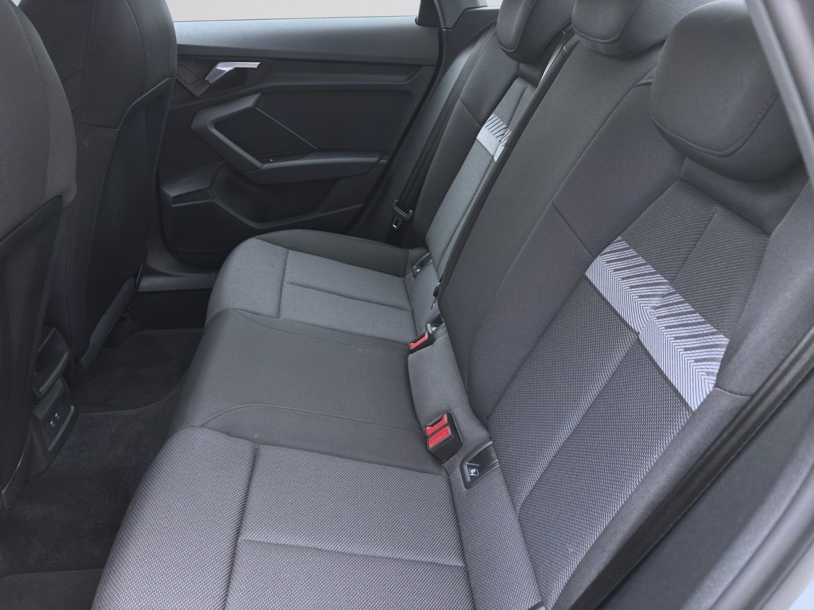 Audi A3 Limousine 30 TDI ADVANCED NAVI VIRTUAL SITZHZ foto 15