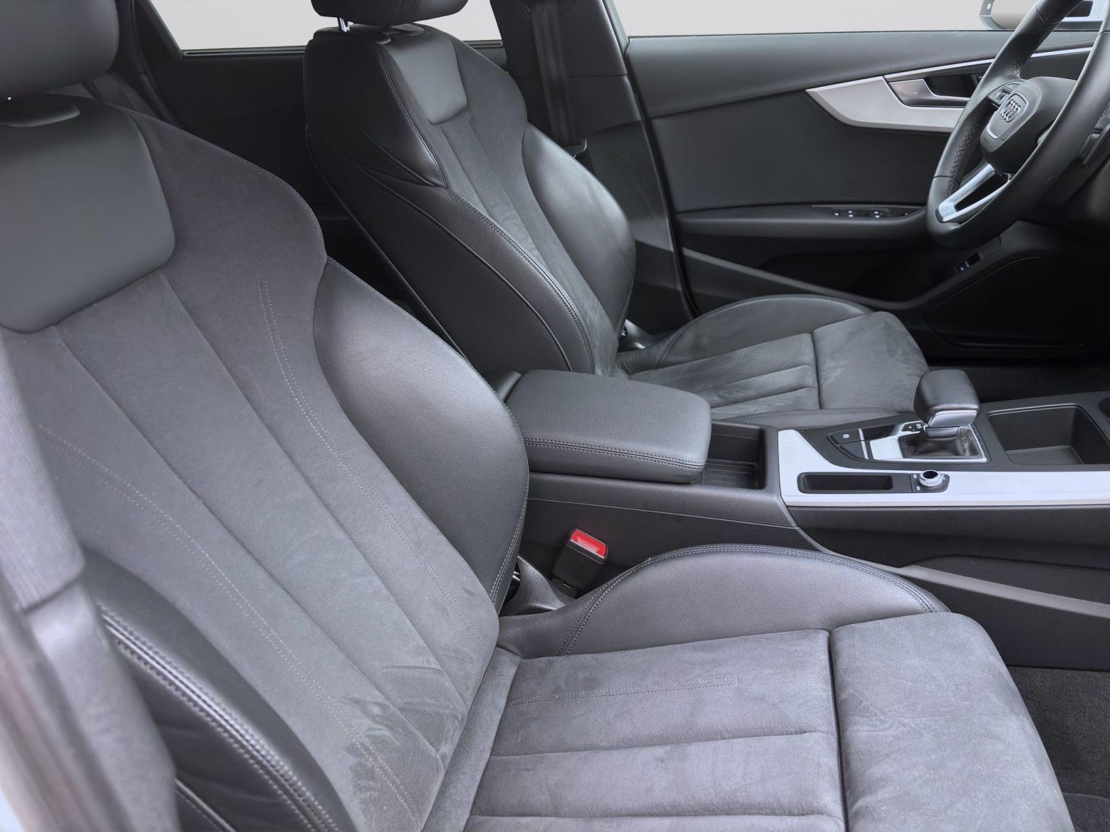 Audi A4 Avant 40 TDI ADVANCED NAVI KAMERA PDC SITZHZG foto 16