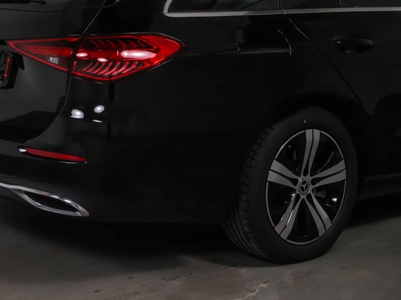 Mercedes-Benz C 220 d T 4M AVANTGARDE+WINTER-P+KEYLESS+KAMERA+ foto 5