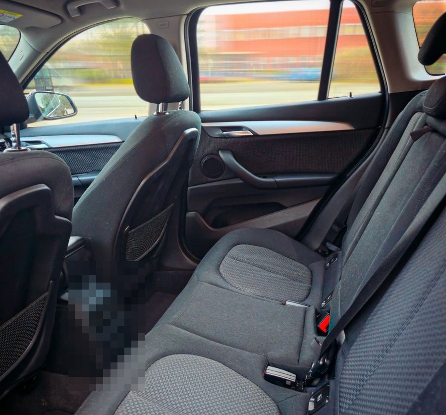 BMW X1 sDrive18d - foto 12