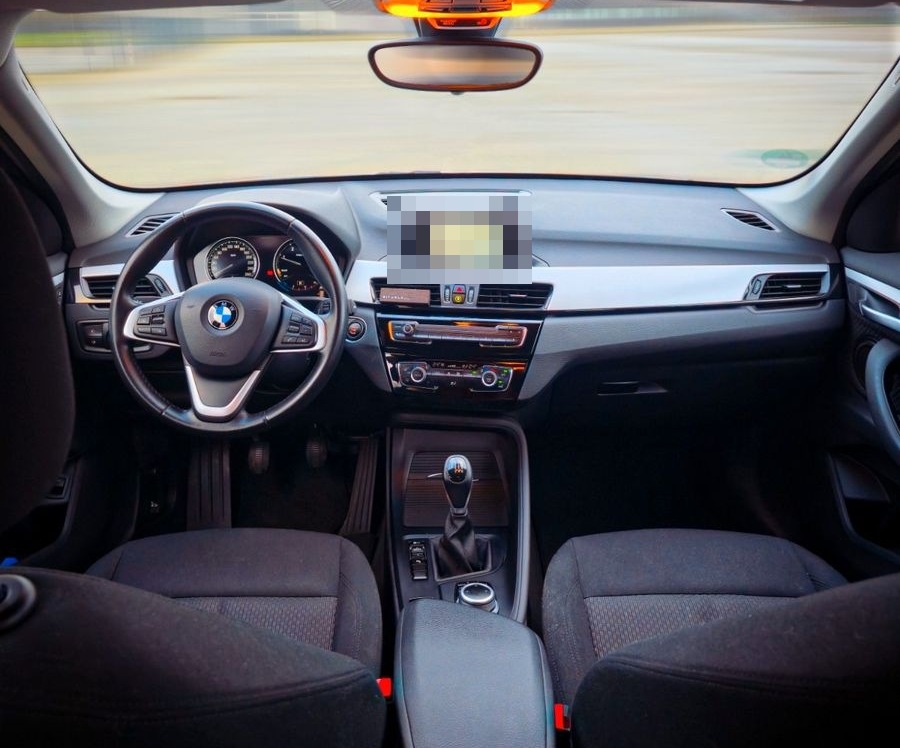 BMW X1 sDrive18d - foto 8