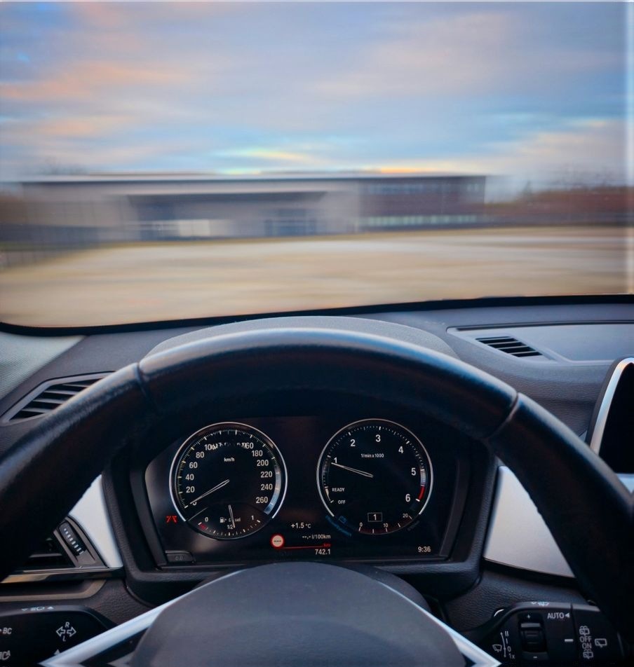 BMW X1 sDrive18d - foto 9
