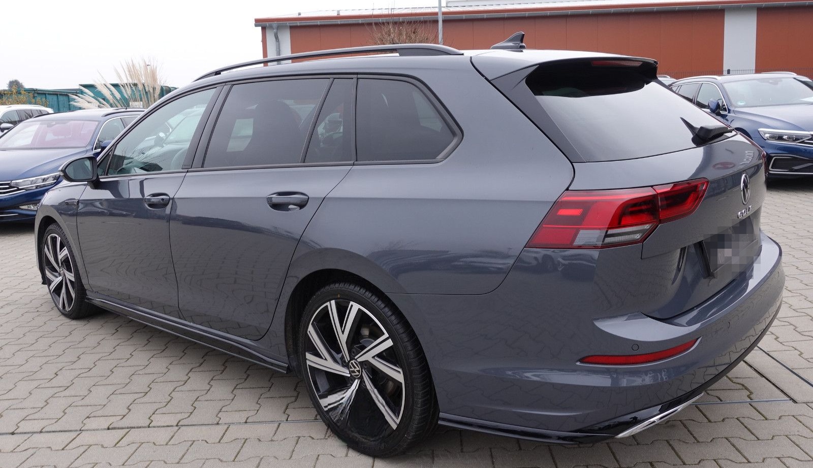 Volkswagen Golf 2,0 TDI Variant DSG/2x R-Line/AHK/ACC/18" foto 7