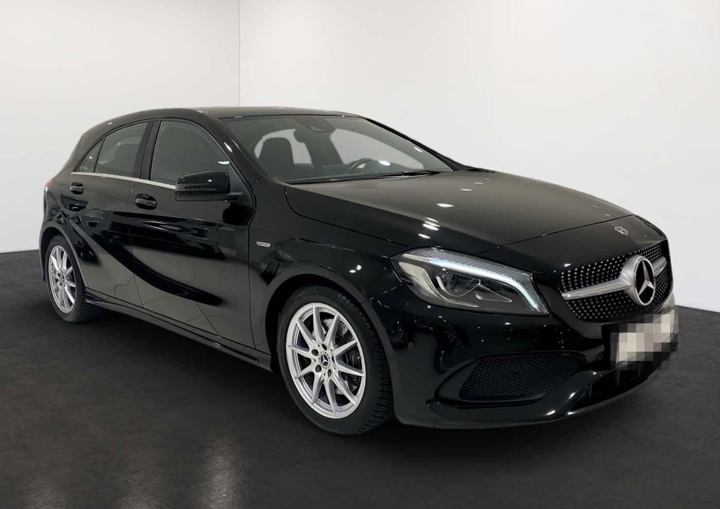 Mercedes-Benz A 220 4Matic 7G-DCT Peak Edition WKR PANO foto 2
