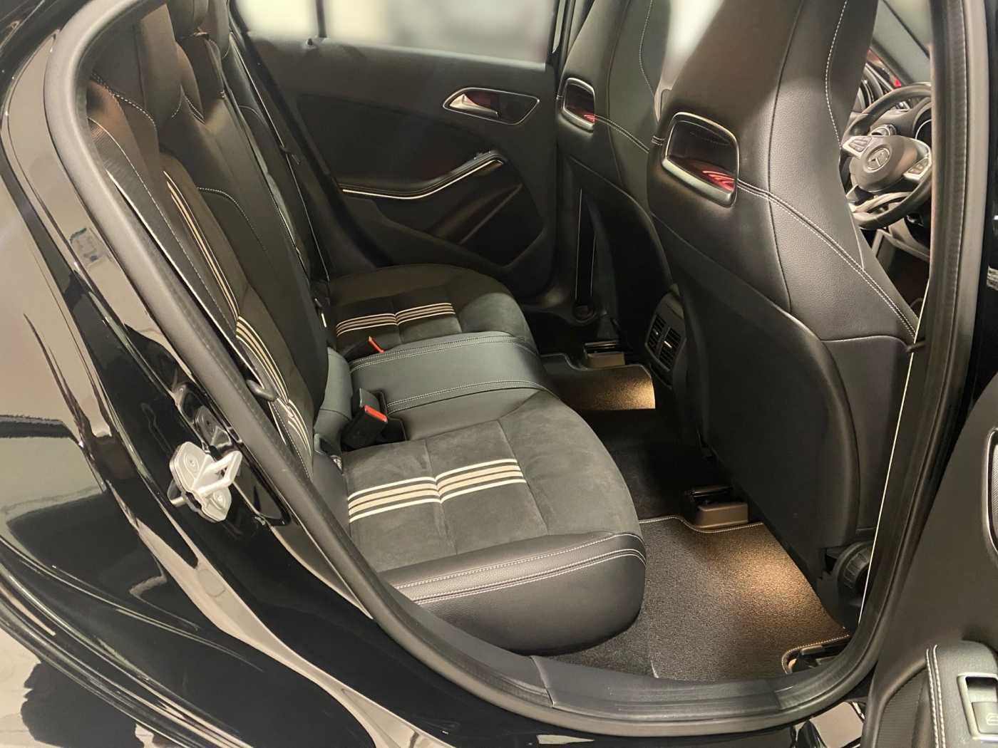Mercedes-Benz A 220 4Matic 7G-DCT Peak Edition WKR PANO foto 15