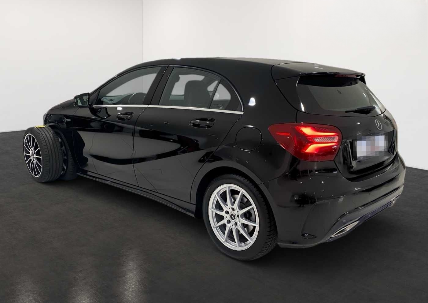 Mercedes-Benz A 220 4Matic 7G-DCT Peak Edition WKR PANO foto 5