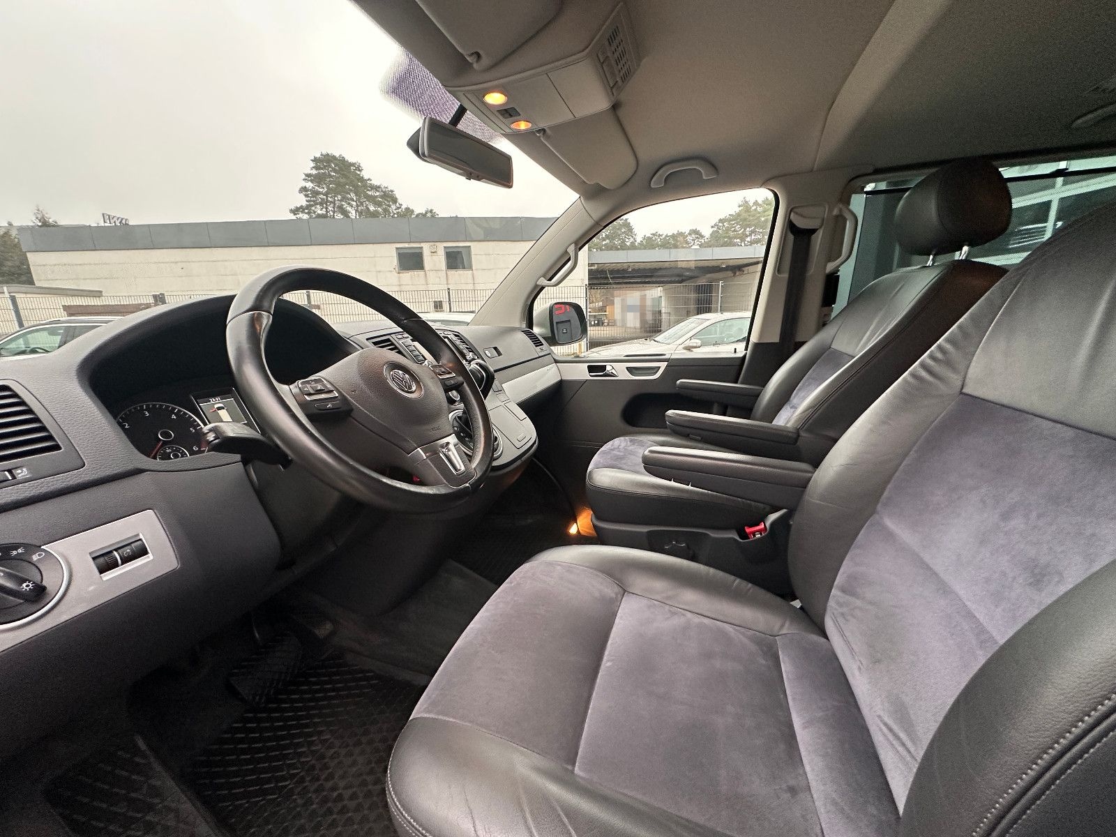 Volkswagen T5 Multivan Comfortline lang 2.0 DSG 2x Schiebet foto 13