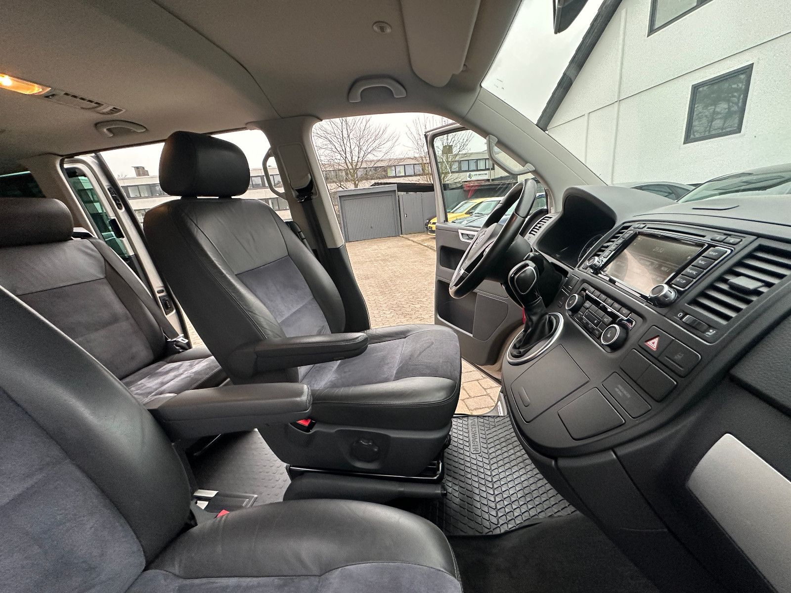 Volkswagen T5 Multivan Comfortline lang 2.0 DSG 2x Schiebet foto 21