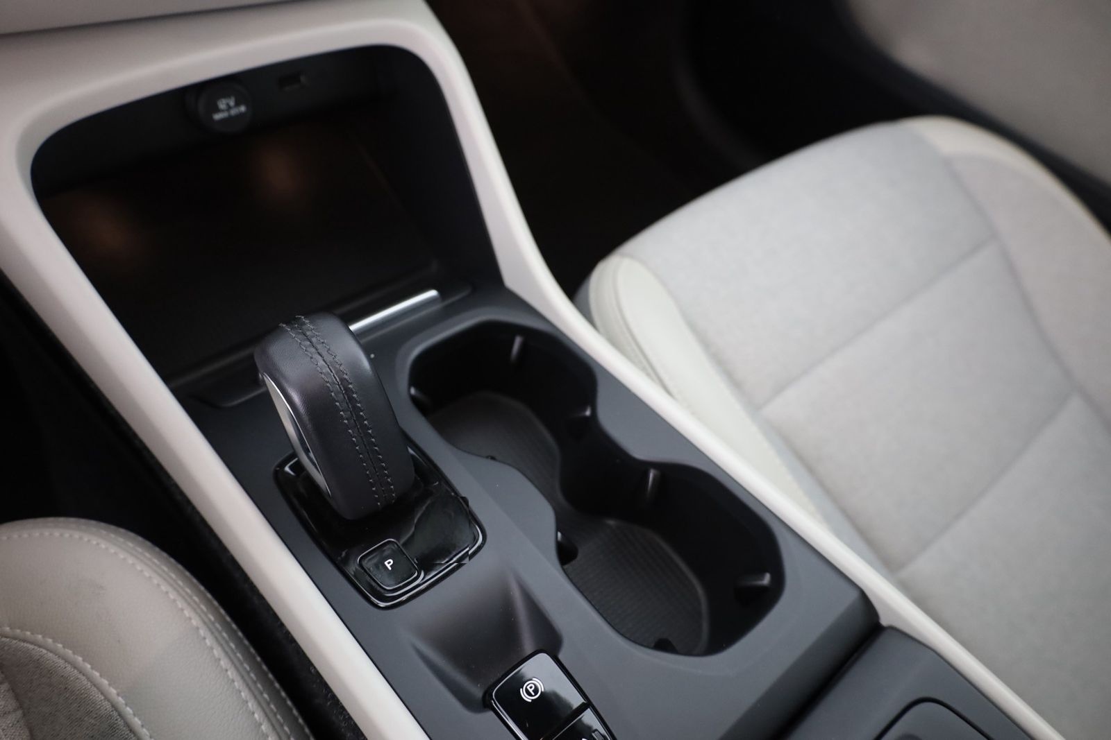 Volvo XC40 D3 Momentum AWD LED Navi Kamera Memory ACC foto 12