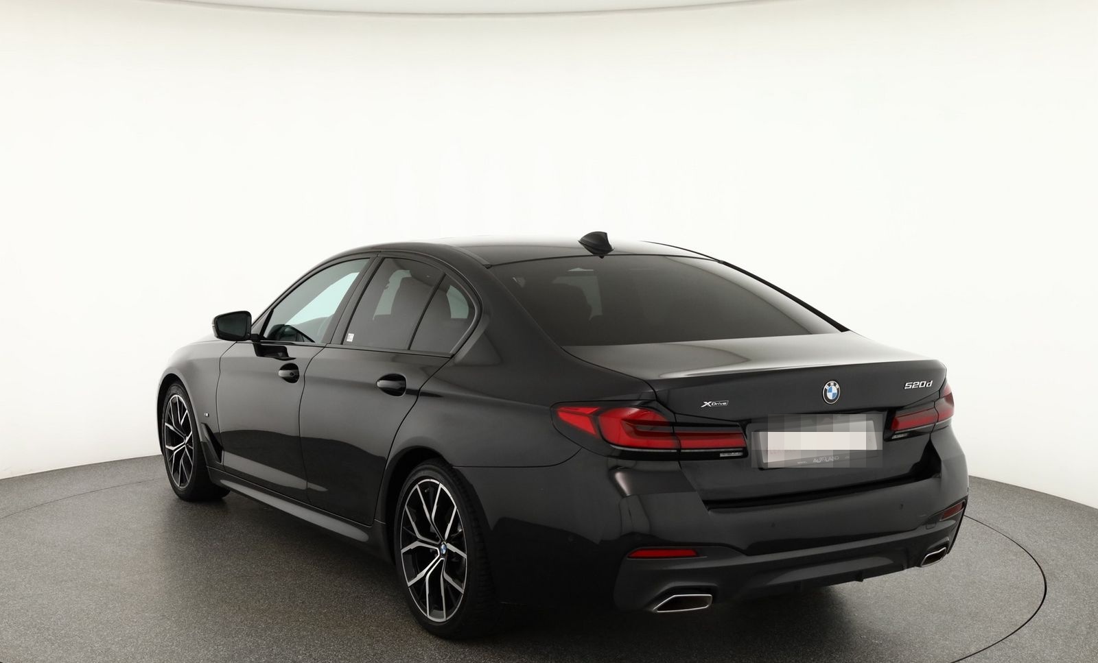BMW 520d xDrive M Sport Aut. LED Navi Pano 360° foto 3