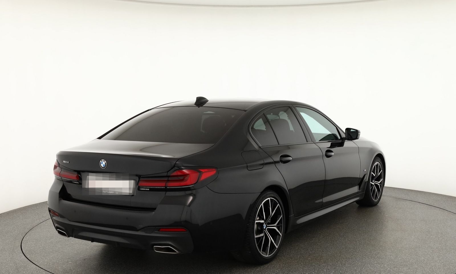 BMW 520d xDrive M Sport Aut. LED Navi Pano 360° foto 5