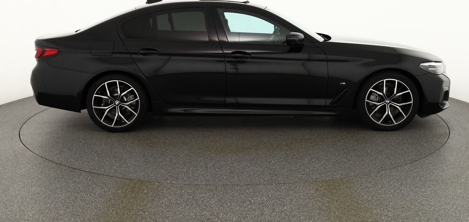 BMW 520d xDrive M Sport Aut. LED Navi Pano 360° foto 6