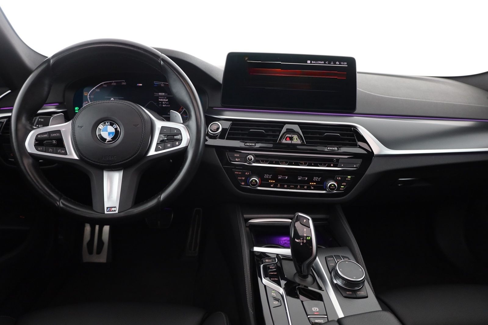 BMW 520d xDrive M Sport Aut. LED Navi Pano 360° foto 10