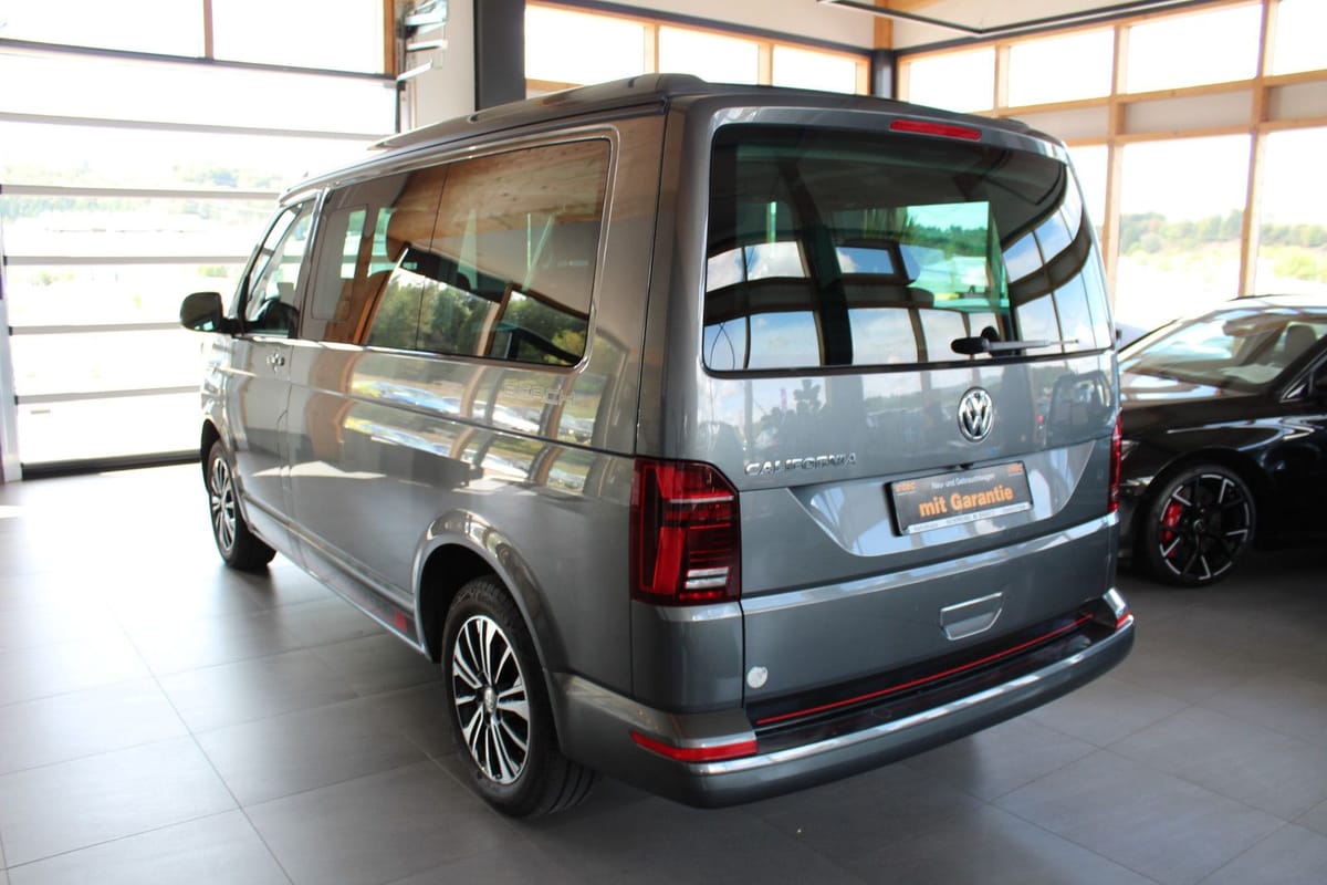 Volkswagen T6.1 California 2.0 TDI FWD Beach Camper Edition foto 6