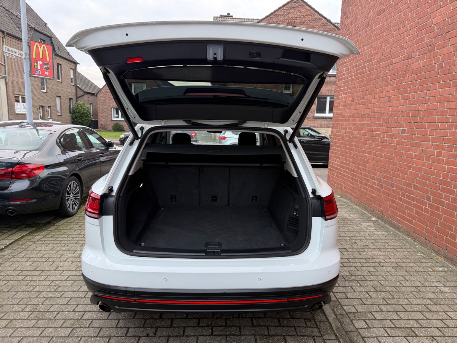 Volkswagen Touareg 3.0 4Motion"ACC"LED"AppCar"Kam"4xSiHz"21 foto 11