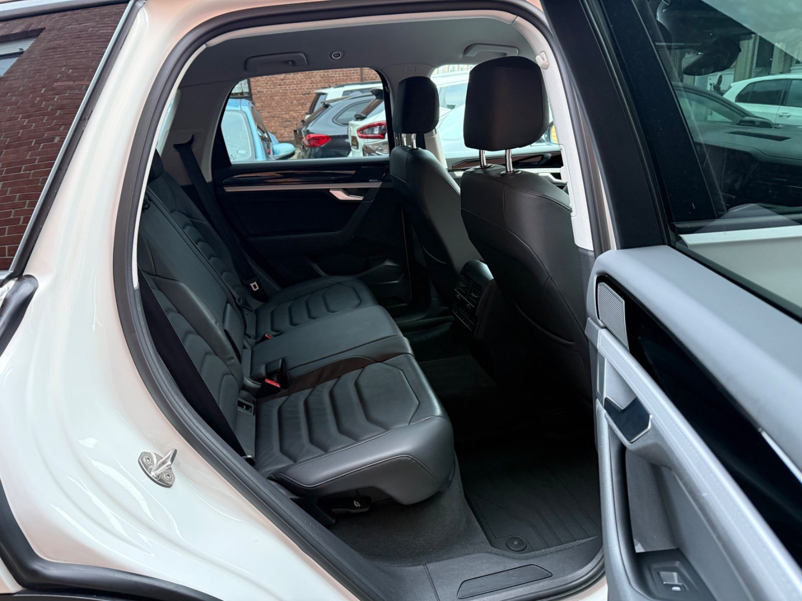 Volkswagen Touareg 3.0 4Motion"ACC"LED"AppCar"Kam"4xSiHz"21 foto 19