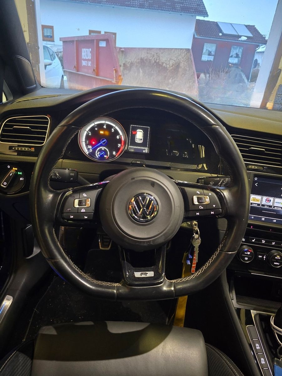 Volkswagen Golf 7R VFL, 2.0 TSI foto 7