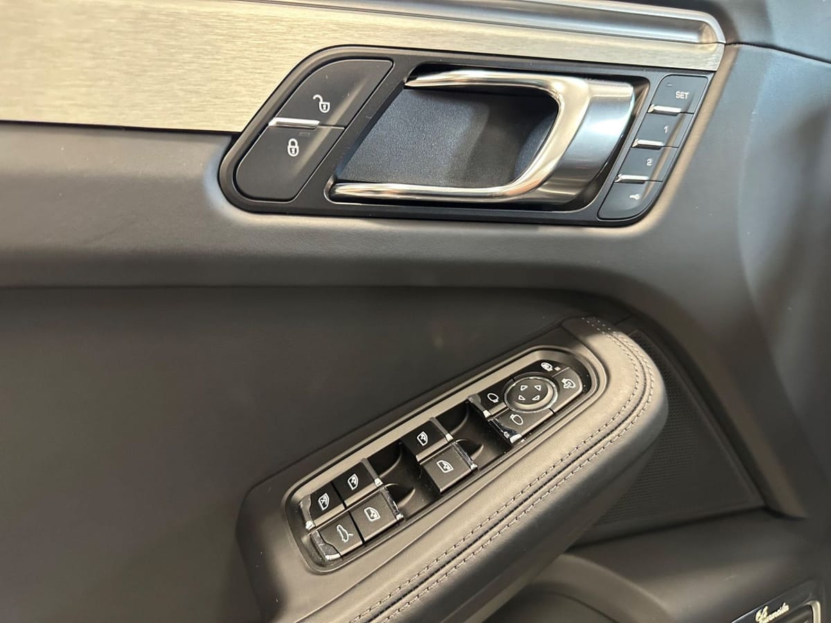 Porsche Macan S 3.0 Burmester PDLS Pano 911TurboRad foto 17