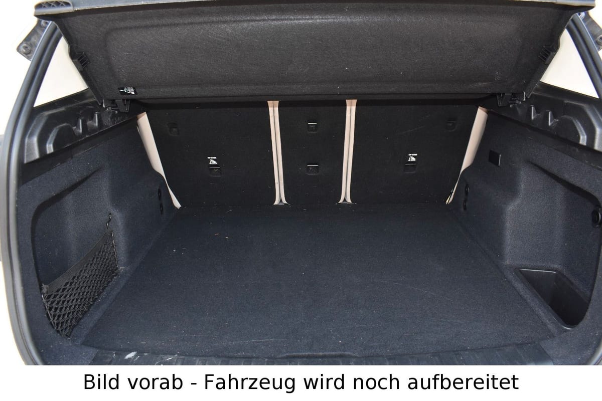 BMW iX1 30 xDrive Navi AHK LED Parkassistent foto 12