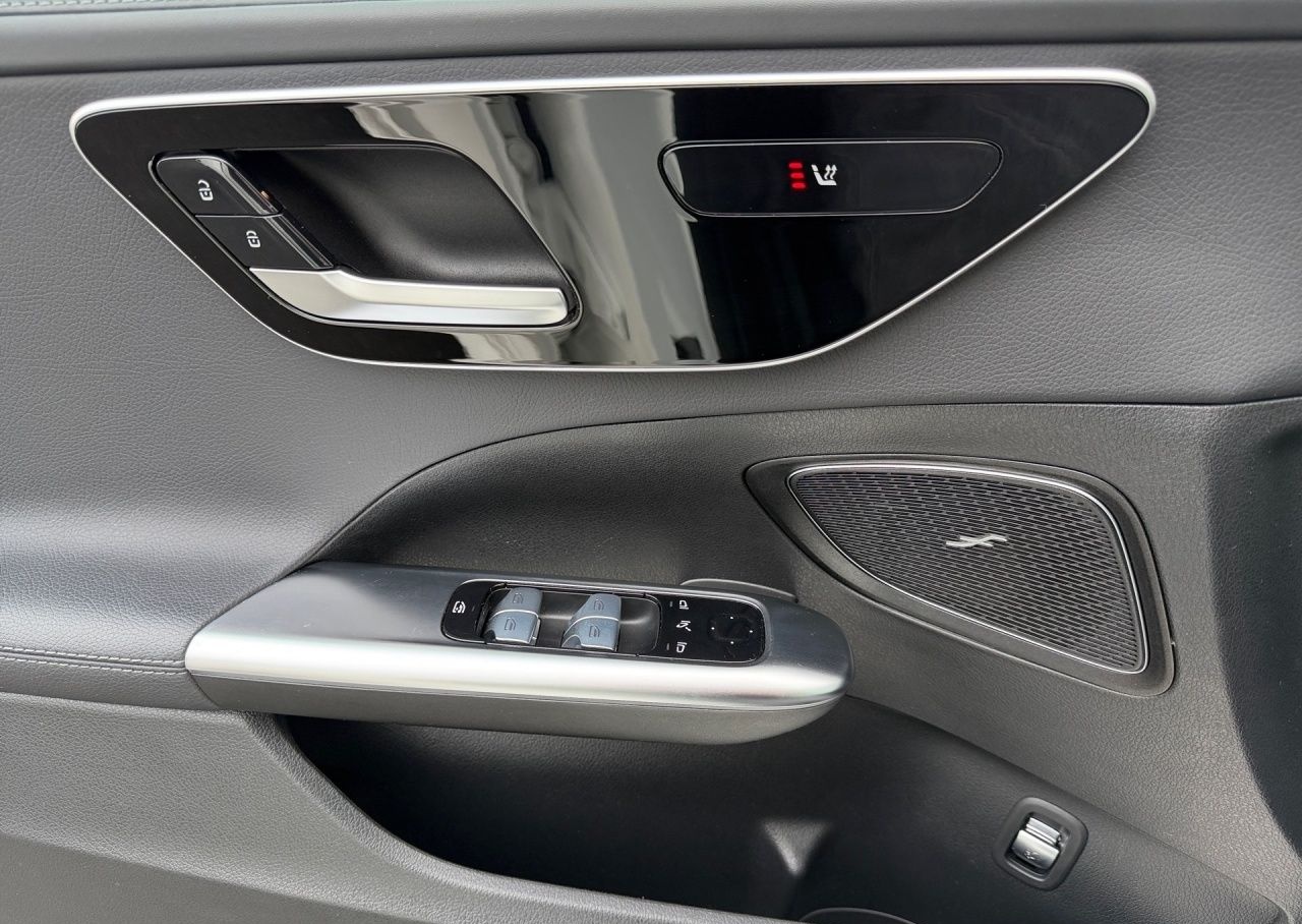 Mercedes-Benz C 300 4M AMG+AHK+PANO+DIGI.LIGHT+360°+NIGHT+AMBI foto 16