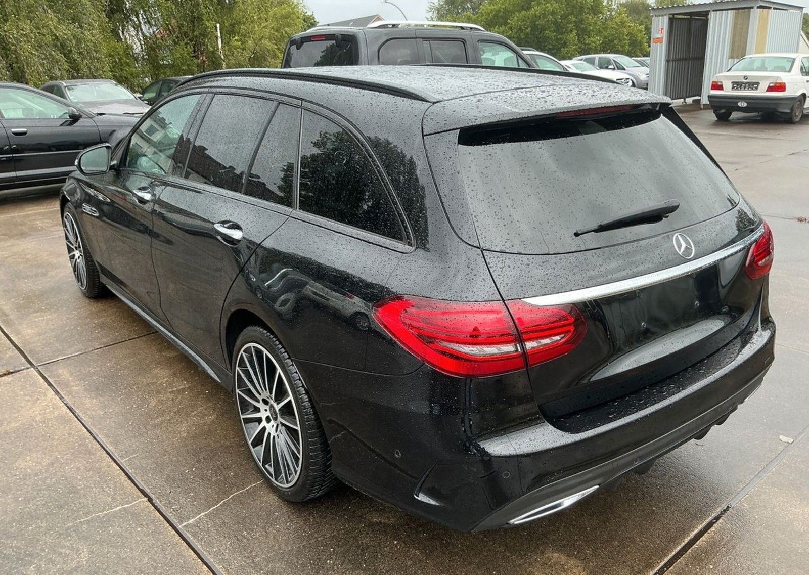 Mercedes-Benz C 300 d 4MATIC T Autom. - foto 2