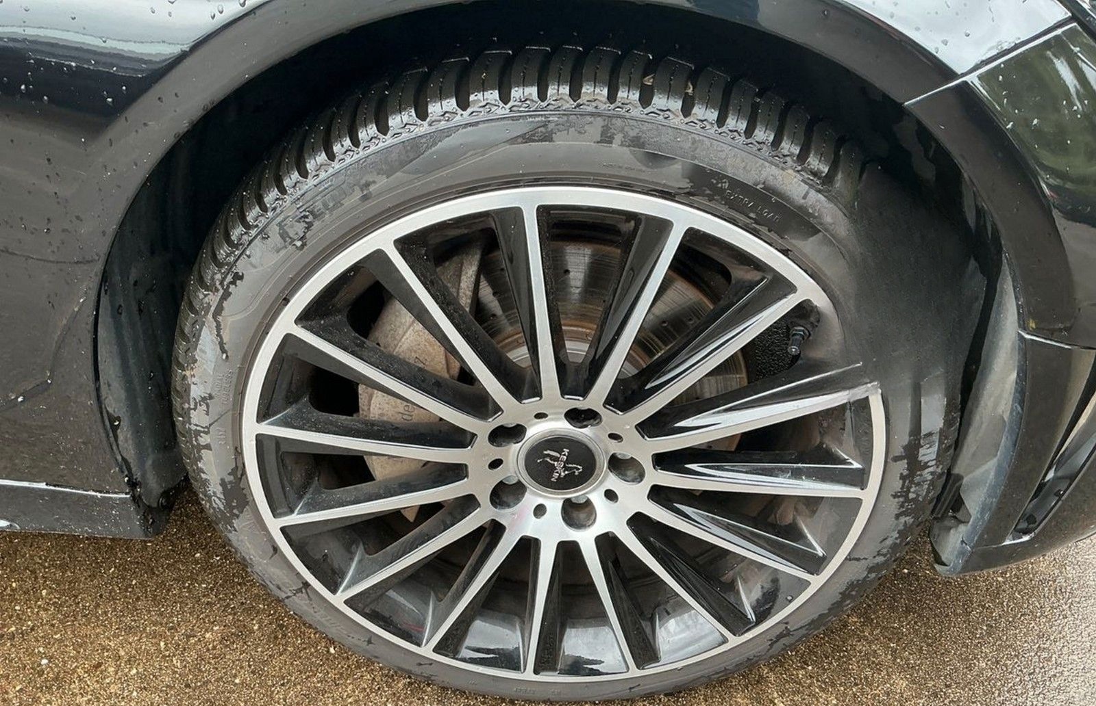Mercedes-Benz C 300 d 4MATIC T Autom. - foto 3