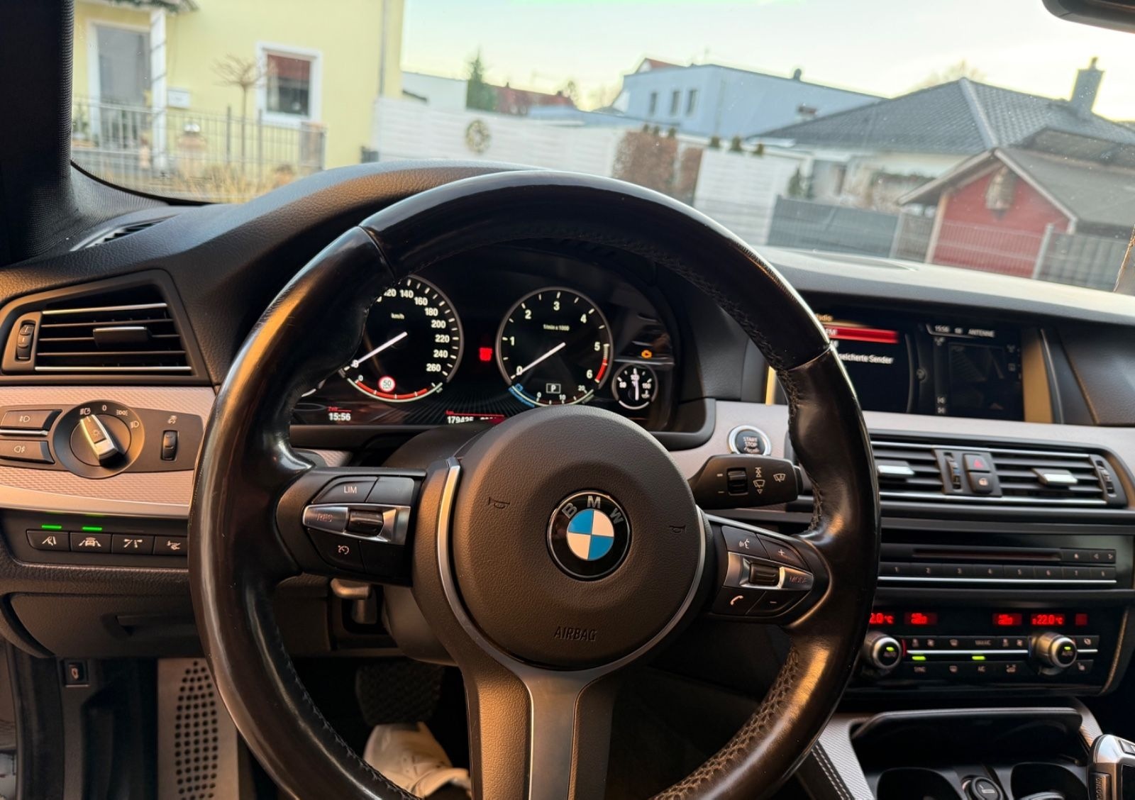 BMW 530d Touring A - foto 8