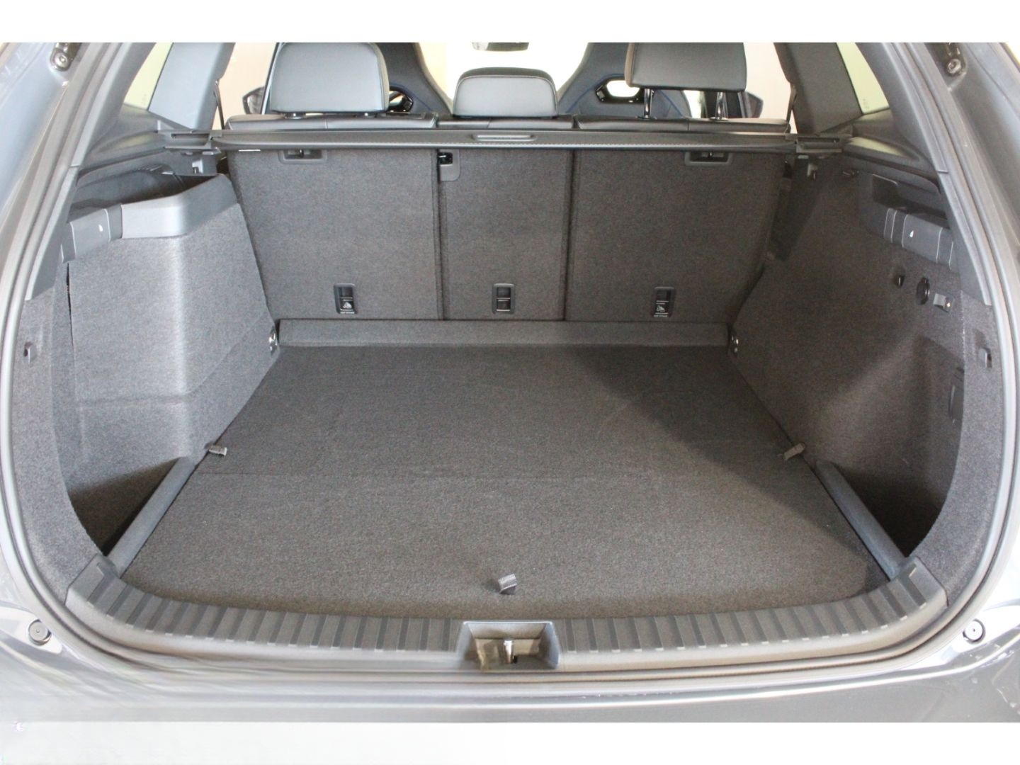 Volkswagen Tayron 1.5 TSI DSG e-Hybrid 2x R-Line Black Styl foto 16