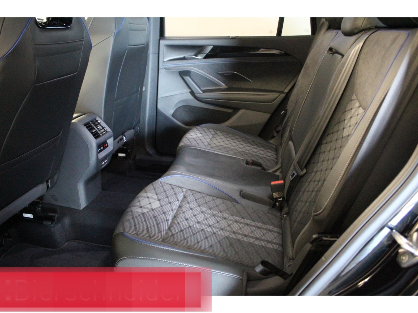 Volkswagen Tayron 1.5 TSI DSG e-Hybrid 2x R-Line Black Styl foto 12