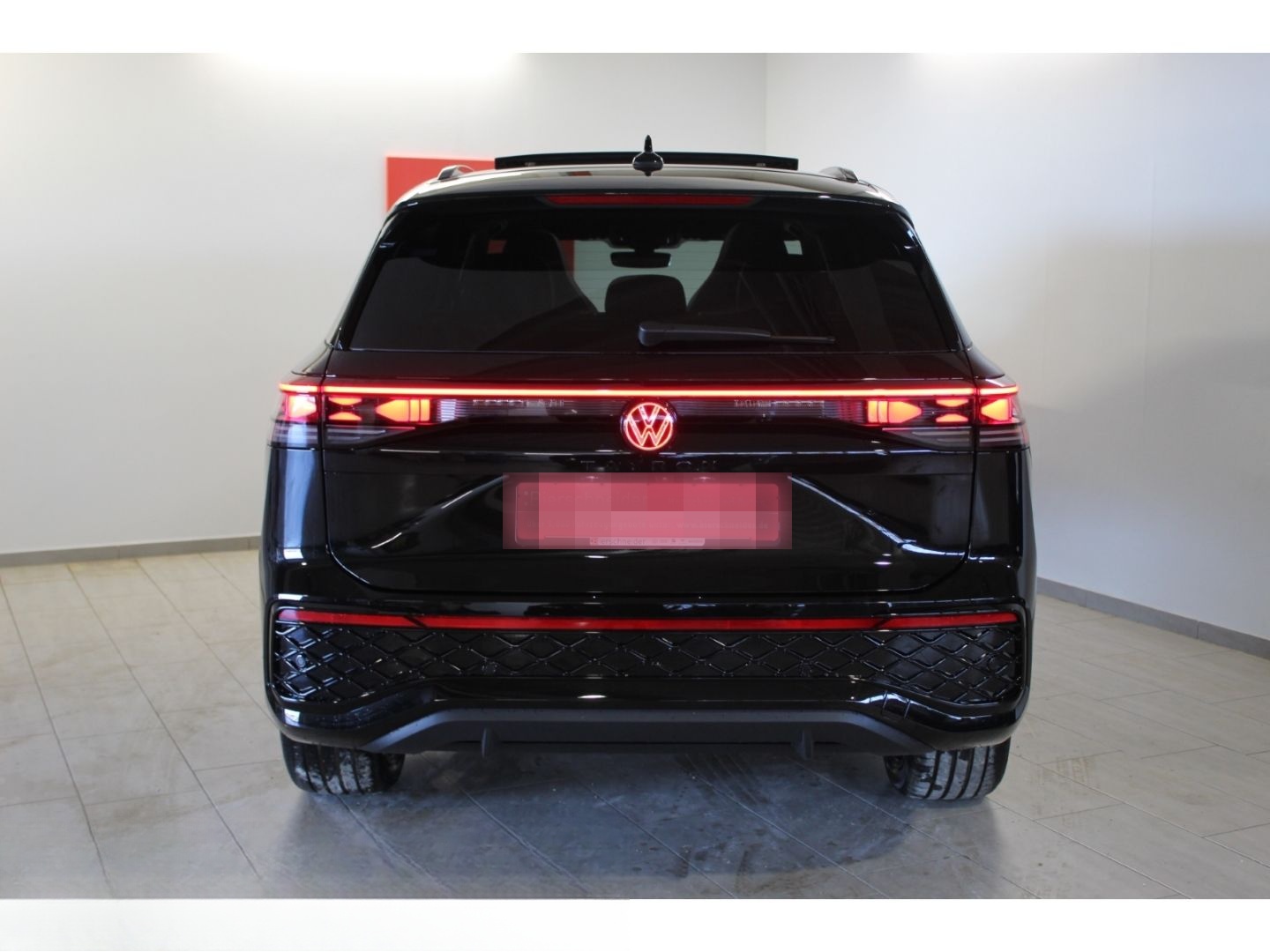 Volkswagen Tayron 1.5 TSI DSG e-Hybrid 2x R-Line Black Styl foto 17