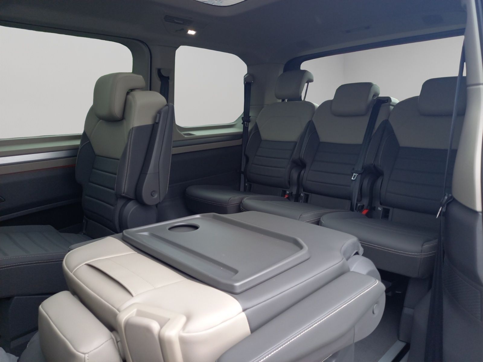 Volkswagen T7 Multivan Style 2,0 l 150 kW TSI OPF 7-Gang-DS foto 9