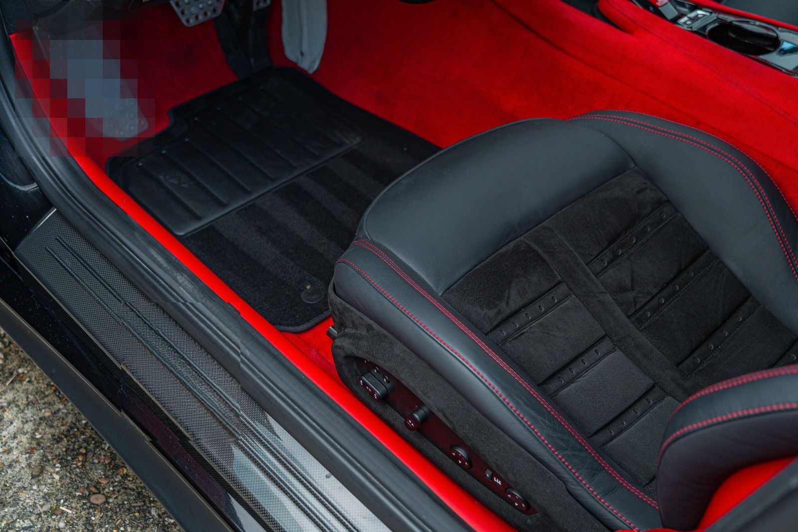Ferrari F12 Berlinetta *ALCANTARA*CUSTOM*CARBON* foto 19