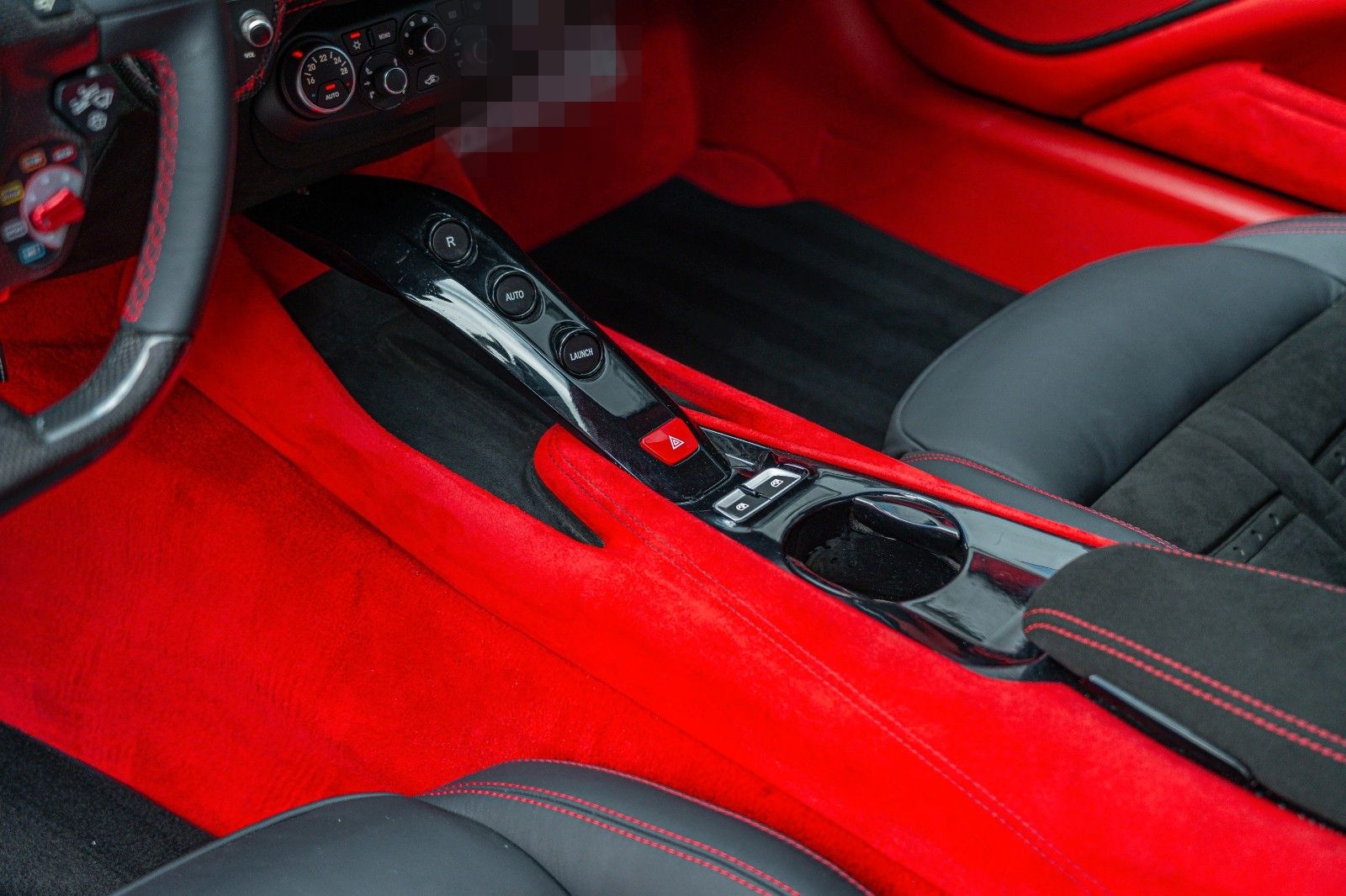 Ferrari F12 Berlinetta *ALCANTARA*CUSTOM*CARBON* foto 21