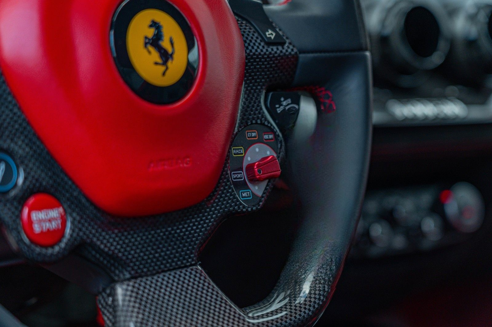 Ferrari F12 Berlinetta *ALCANTARA*CUSTOM*CARBON* foto 24