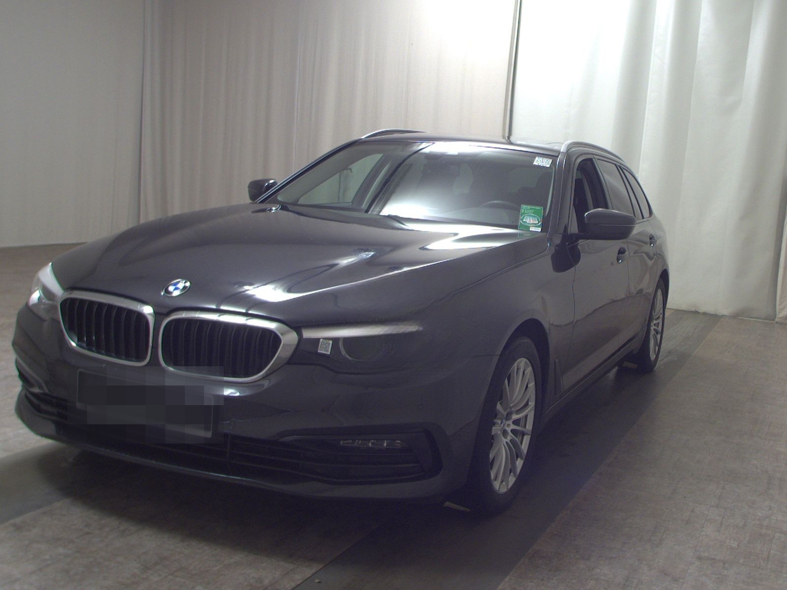 BMW 520dA Touring Sport-Line Navi LED Pano H-K foto 2
