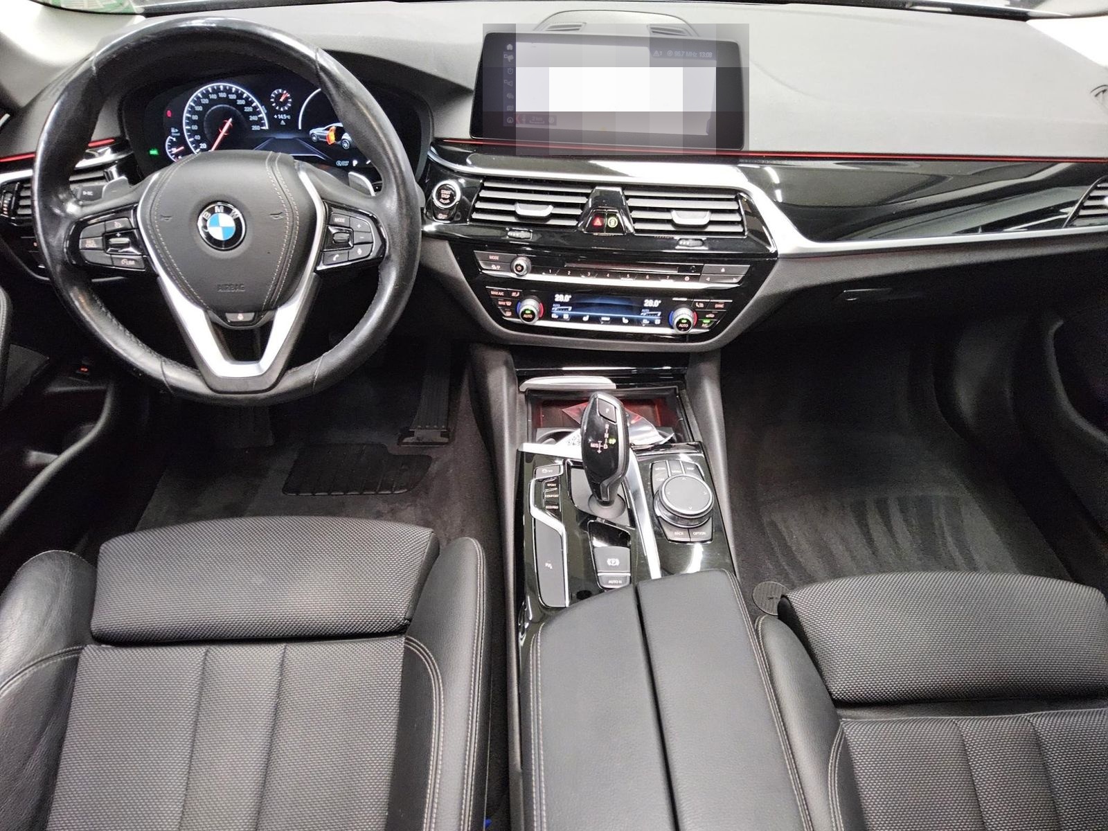 BMW 520dA Touring Sport-Line Navi LED Pano H-K foto 5
