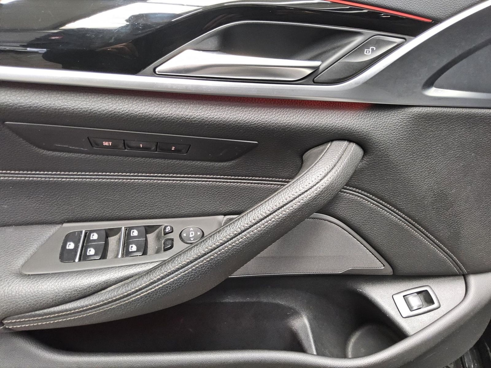 BMW 520dA Touring Sport-Line Navi LED Pano H-K foto 10