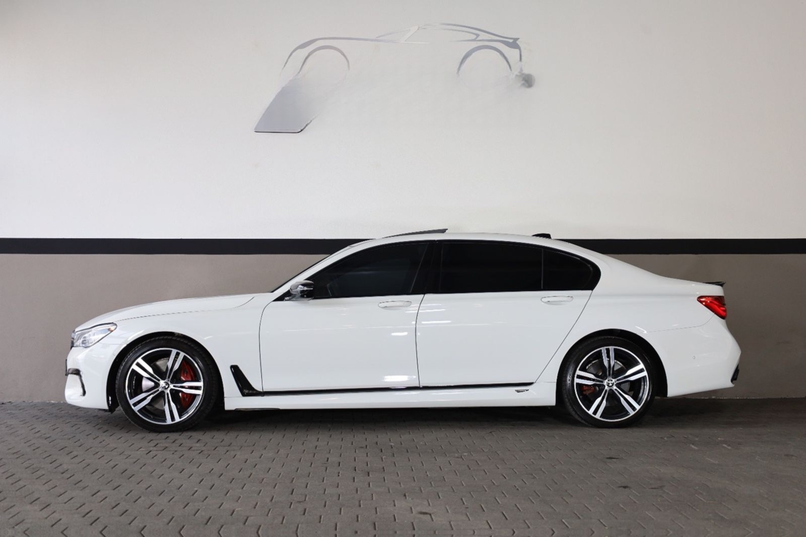 BMW 750Li/M/360*/HUD/MASSAGE/SKYLOUNGE/B&W/PANO/R20 foto 3