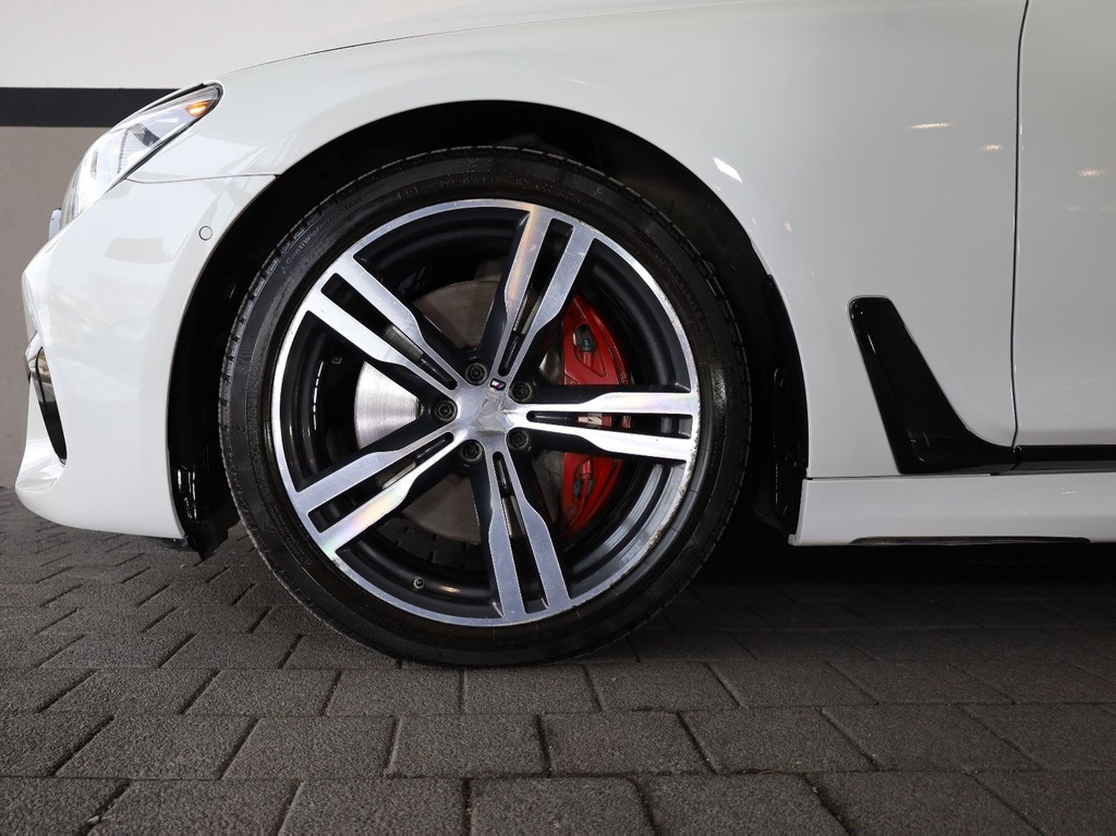 BMW 750Li/M/360*/HUD/MASSAGE/SKYLOUNGE/B&W/PANO/R20 foto 4