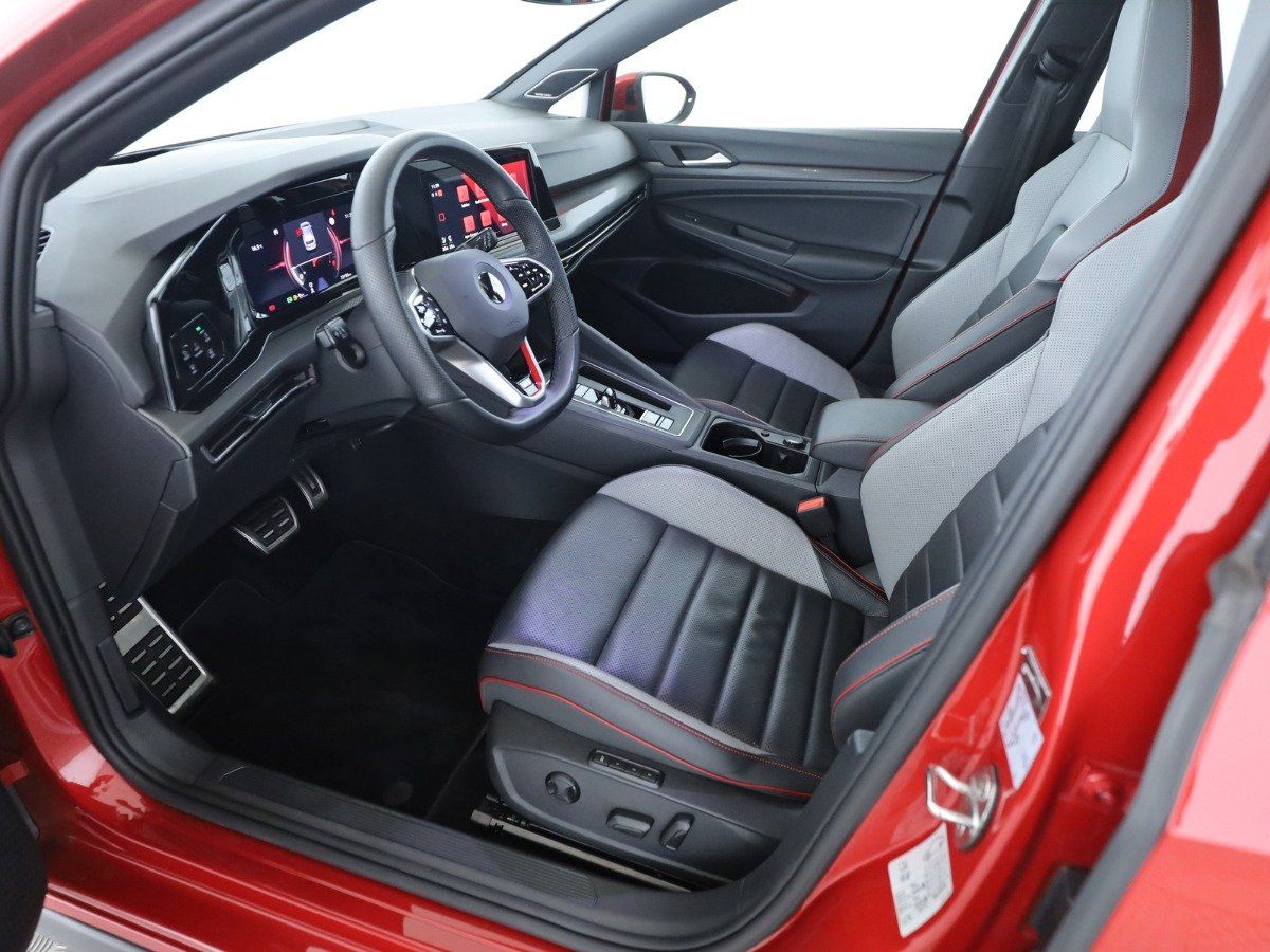 Volkswagen Golf VIII GTI 2.0 TSI DSG MATRIX+DCC+AHK+HUD+SHZ foto 11