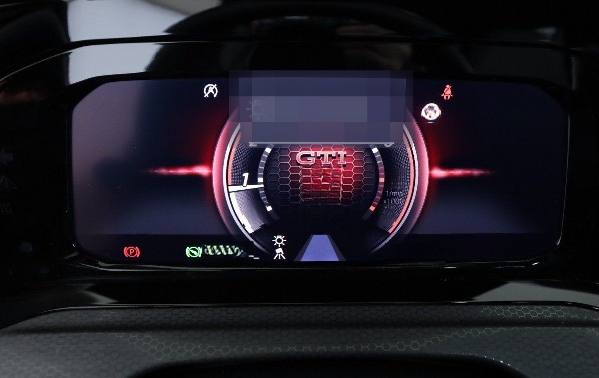 Volkswagen Golf VIII GTI 2.0 TSI DSG MATRIX+DCC+AHK+HUD+SHZ foto 13