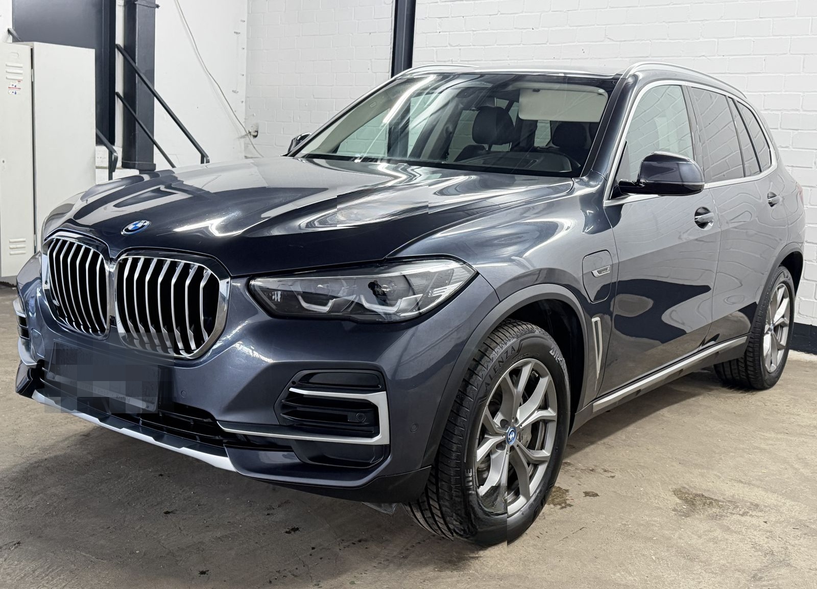 BMW X5 xDrive45e xLine | DrivAssistProf | LED | AHK foto 7